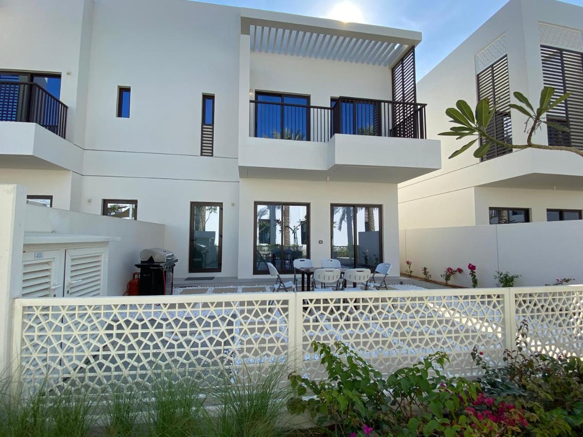 The White Villa Фуджейра Екстериор снимка